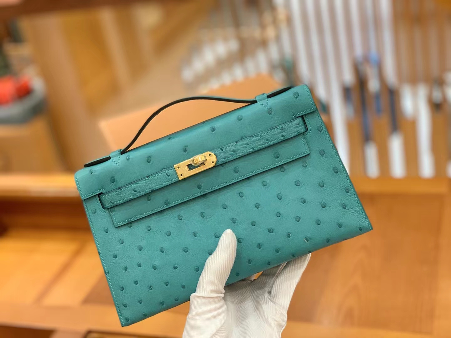 Hermes 爱马仕 【现货】 Mini Kelly 一代  7V Lagon 湖水绿 南非KK级鸵鸟皮 金扣 进口蜜蜡线 全手工制作