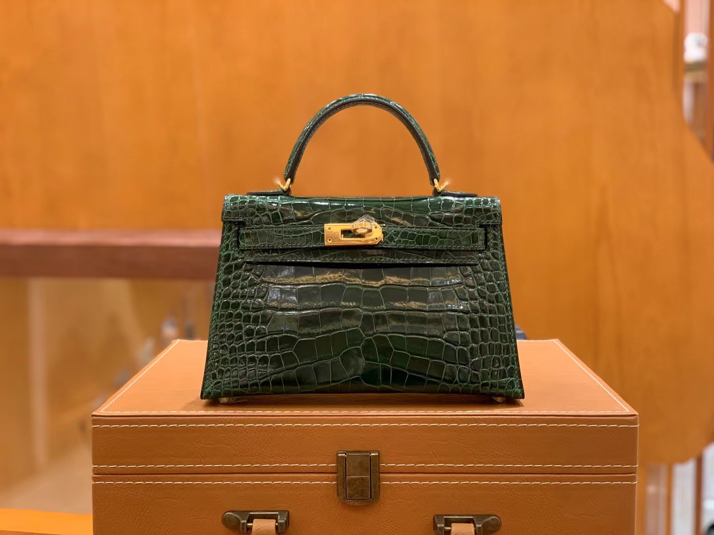 爱马仕 Hermes Mini kelly 二代 祖母绿 一级进口美洲鳄 金扣 进口蜜蜡线 全手工制作