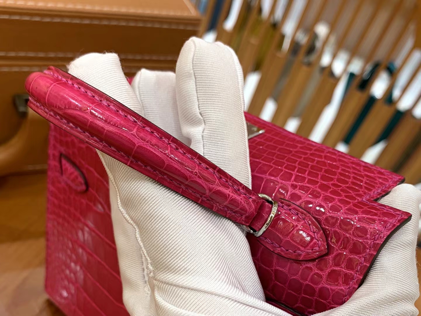 HERMES 爱马仕 Mini kelly 二代 墨西哥粉 一级进口美洲鳄 金扣 进口蜜蜡线 全手工制作