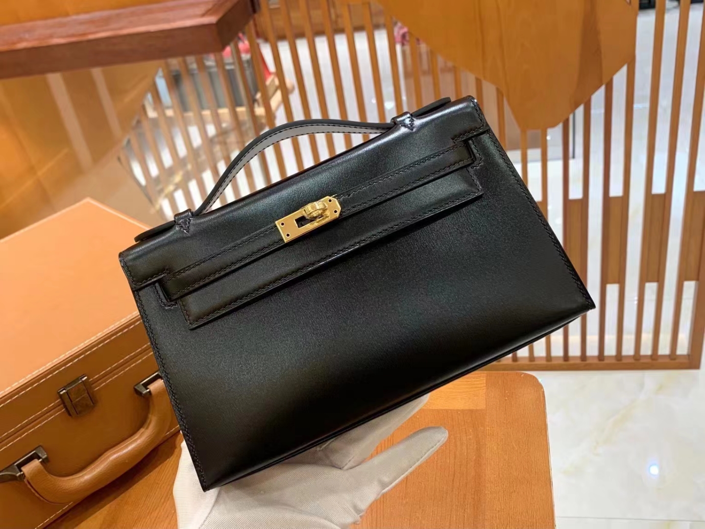 HERMES 爱马仕【现货】 Mini Kelly 一代 黑色CC89 Nior 进口蜜蜡线 全手工制作