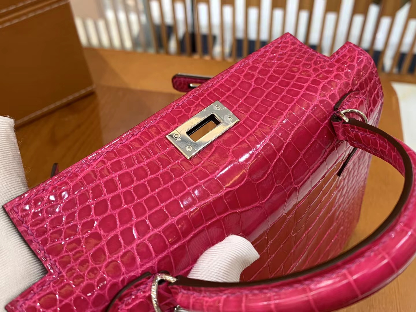 HERMES 爱马仕 Mini kelly 二代 墨西哥粉 一级进口美洲鳄 金扣 进口蜜蜡线 全手工制作