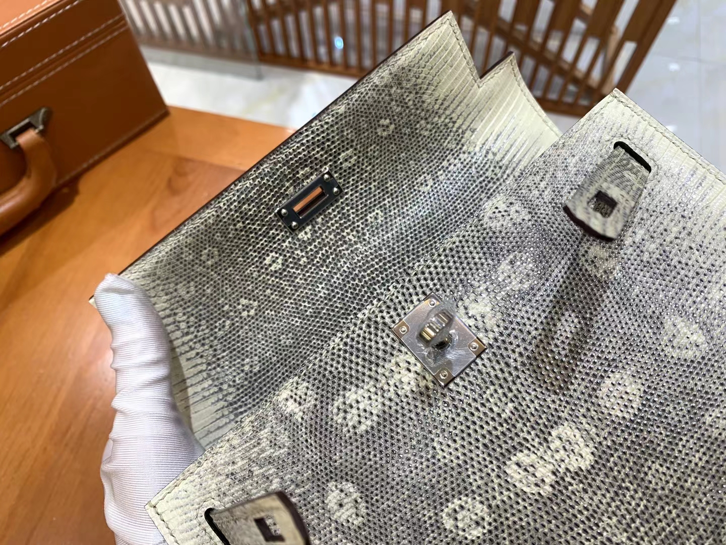 Hermes 爱马仕 Mini Kelly 一代 原色 南非野生蜥蜴皮