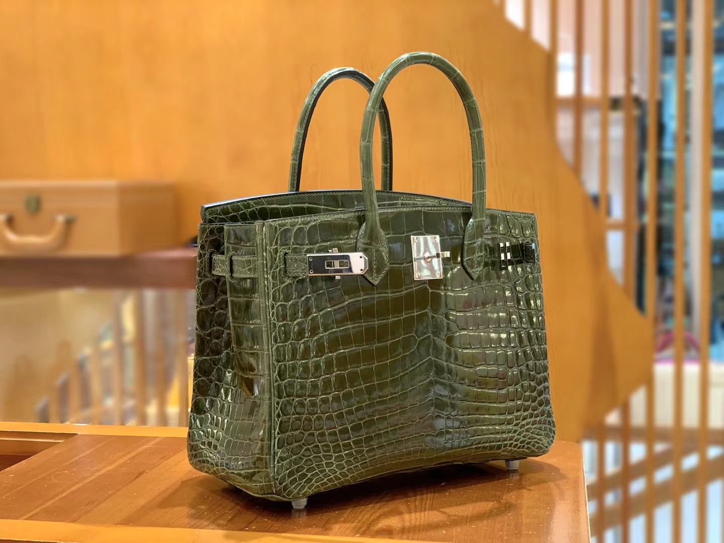 Hermes 爱马仕 Birkin 30cm 61 Vert Olive橄榄绿 一级进口尼罗鳄“••” 金扣 进口蜜蜡线 全手工制作