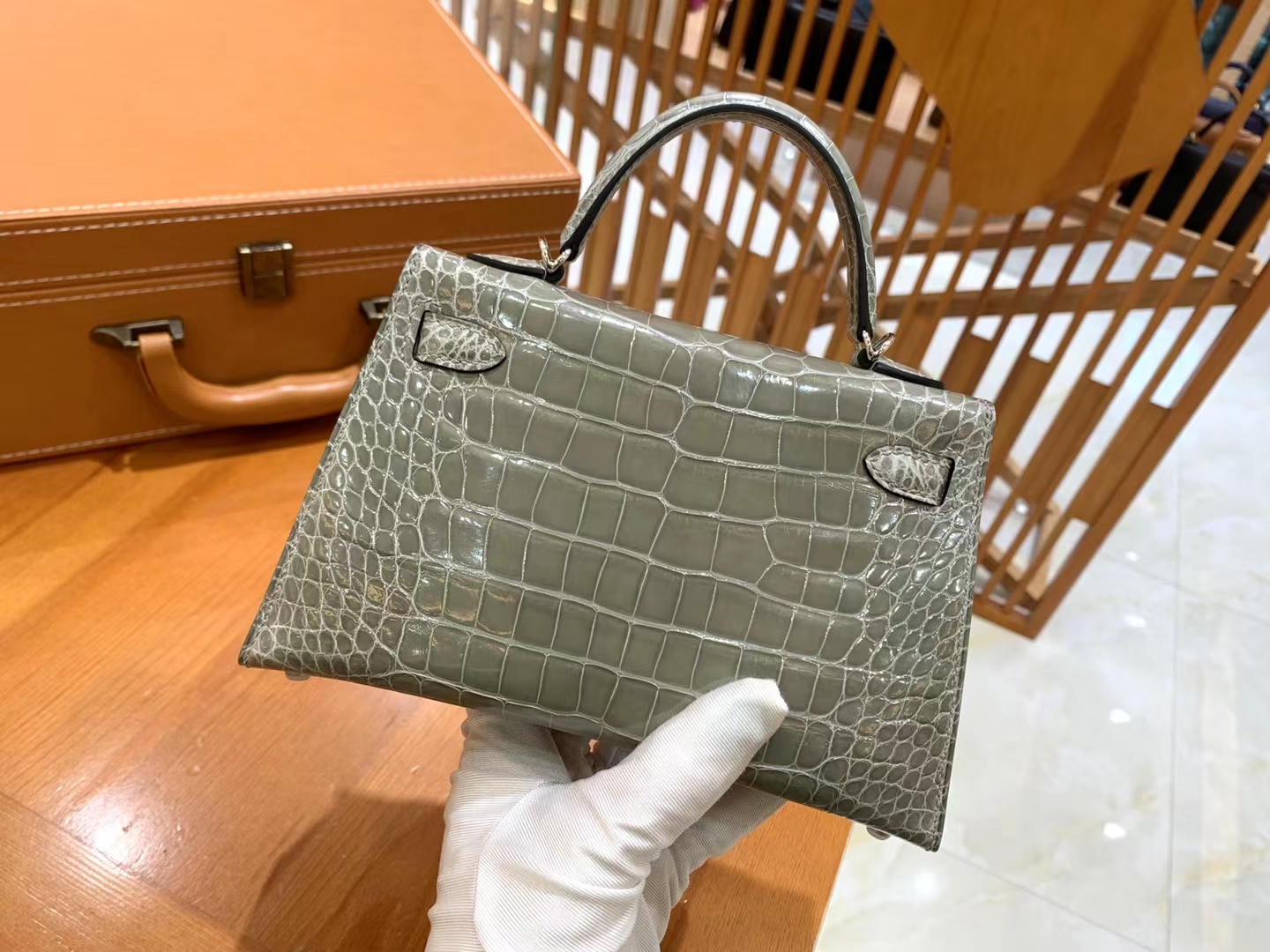 HERMES 爱马仕 Mini kelly 二代 斑鸠灰 一级进口美洲鳄 银扣