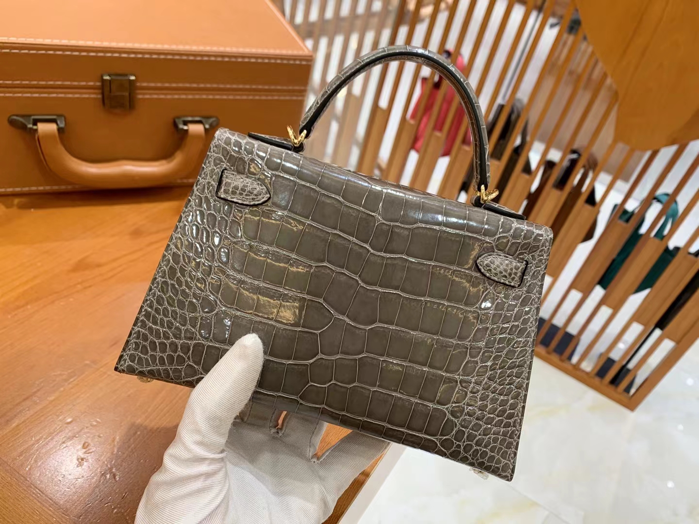 HERMES 爱马仕 Mini kelly 二代 8C Gri Elephant大象灰 一级进口美洲鳄 金扣 进口蜜蜡线 全手工制作