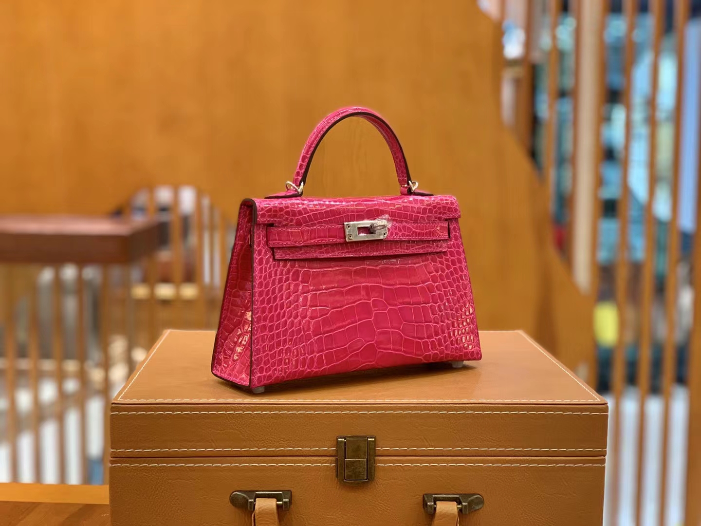 HERMES 爱马仕 Mini kelly 二代 墨西哥粉 一级进口美洲鳄 金扣 进口蜜蜡线 全手工制作