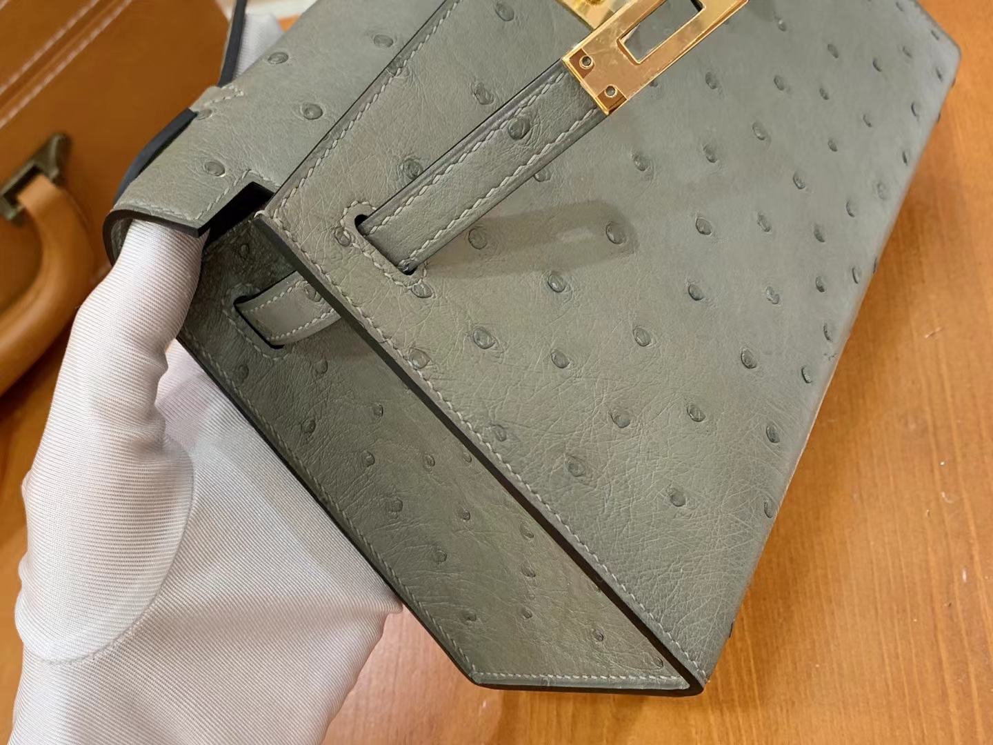 Hermes 爱马仕 【现货】 Mini Kelly 一代 Q1 Sauge鼠草绿 南非KK级鸵鸟皮 金扣 进口蜜蜡线 全手工制作