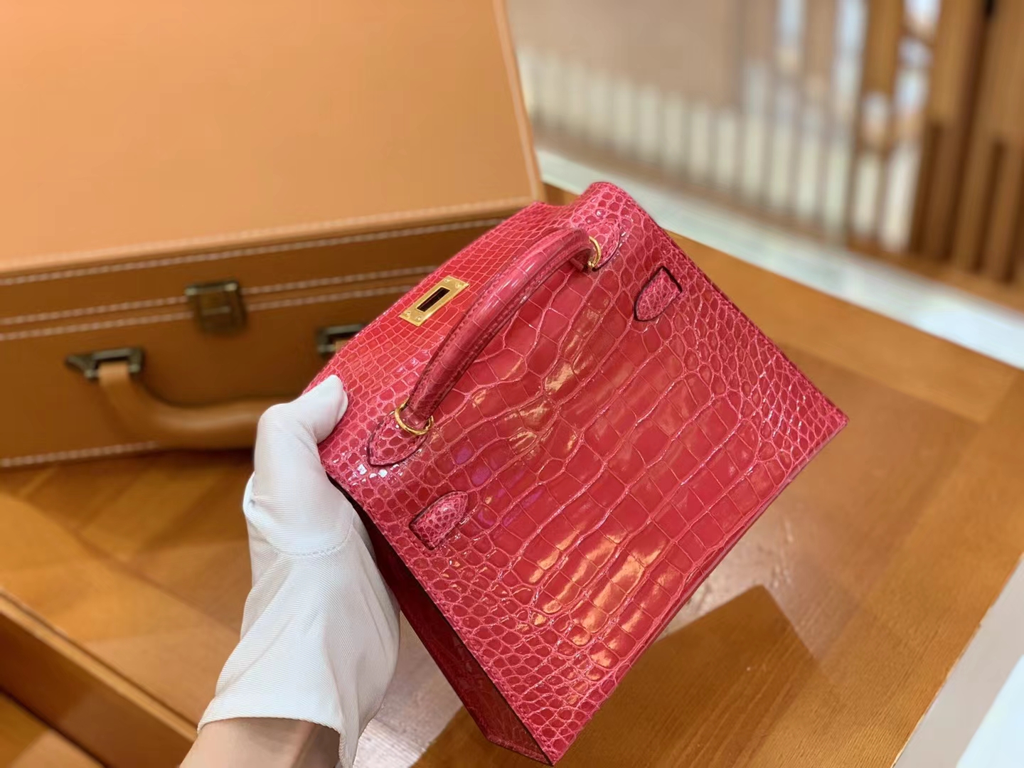 爱马仕 Hermes Mini kelly 二代 i6 Rose Extreme 极致粉 一级进口美洲鳄 金扣 进口蜜蜡线 全手工制作