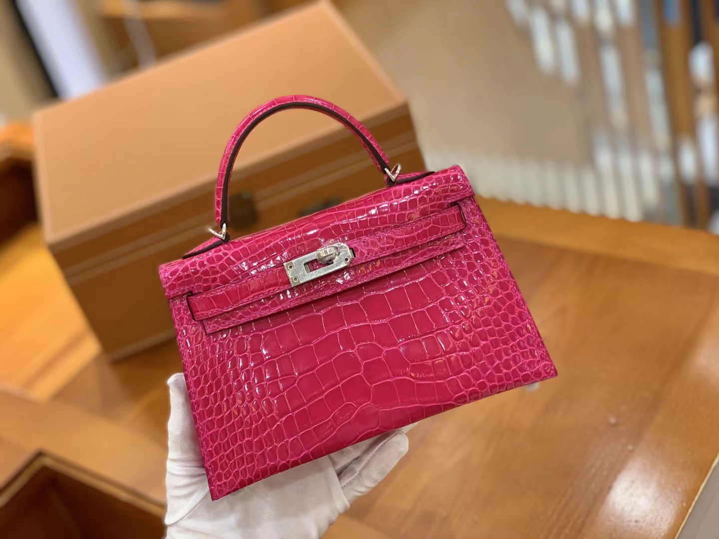 HERMES 爱马仕 Mini kelly 二代 墨西哥粉 一级进口美洲鳄 金扣 进口蜜蜡线 全手工制作