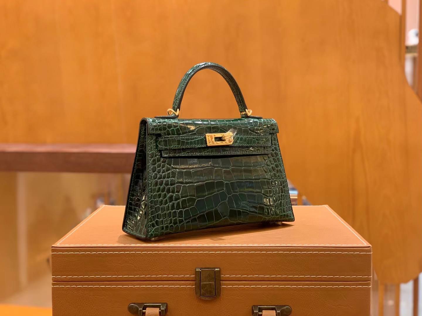 爱马仕 Hermes Mini kelly 二代 祖母绿 一级进口美洲鳄 金扣 进口蜜蜡线 全手工制作