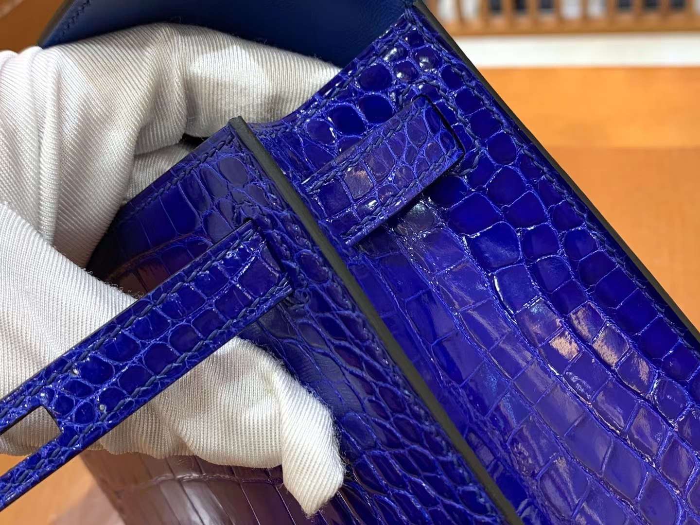 爱马仕 Hermes Mini kelly 二代 7T Bleu electrique电光蓝 一级进口美洲鳄 金扣 进口蜜蜡线 全手工制作