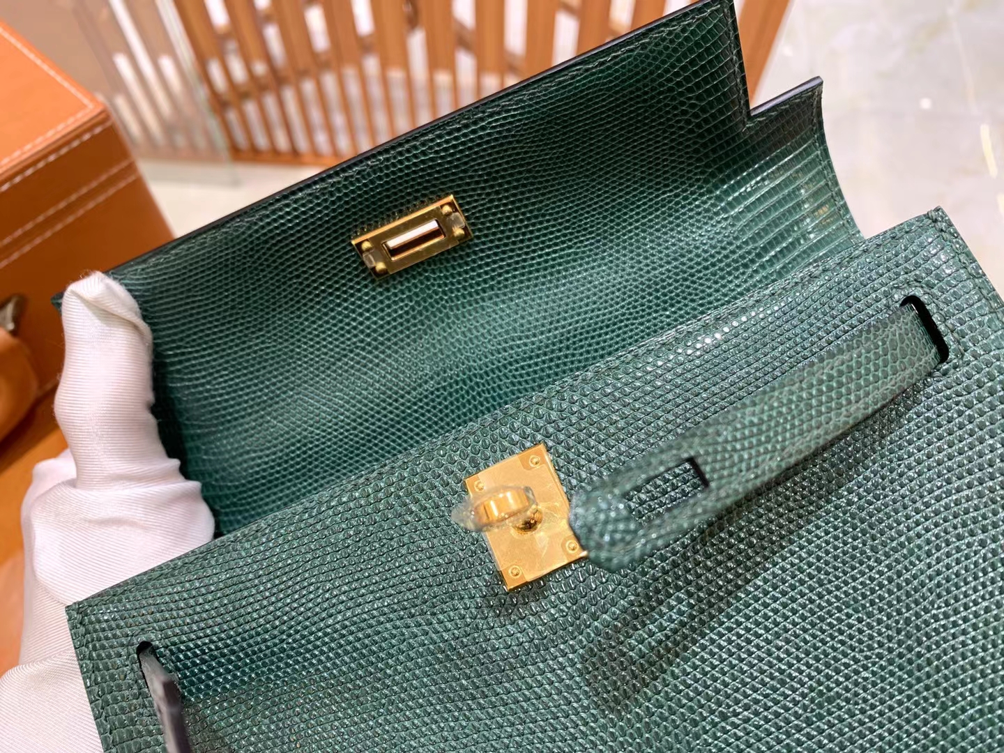 Hermes 爱马仕【现货】 Mini Kelly 一代 孔雀绿 南非野生蜥蜴皮银扣 进口蜜蜡线 全手工制作