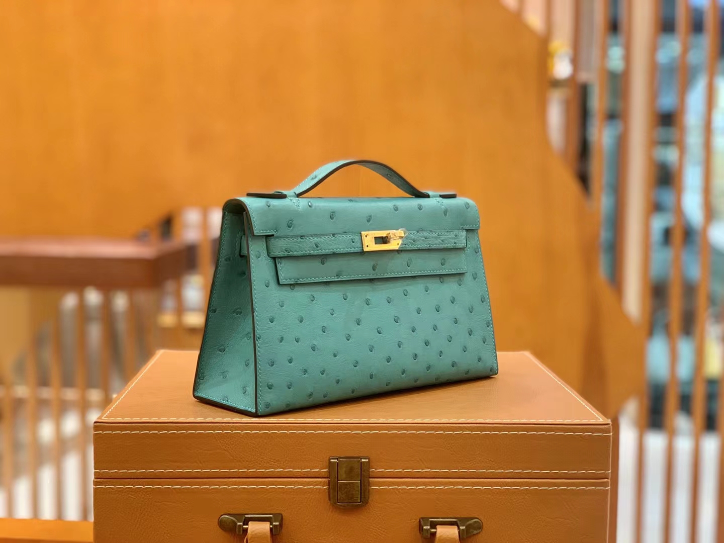 Hermes 爱马仕 【现货】 Mini Kelly 一代  7V Lagon 湖水绿 南非KK级鸵鸟皮 金扣 进口蜜蜡线 全手工制作