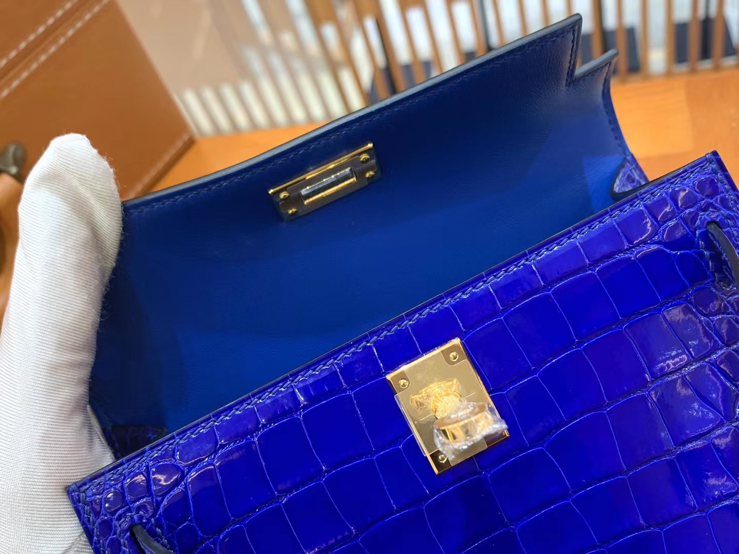 爱马仕 Hermes Mini kelly 二代 7T Bleu electrique电光蓝 一级进口美洲鳄 金扣 进口蜜蜡线 全手工制作