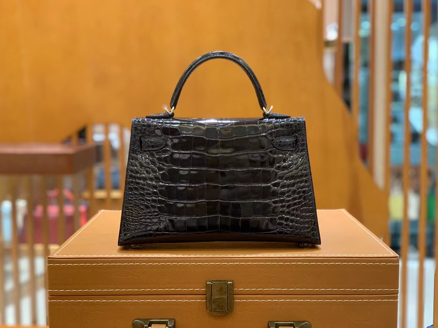 Hermes 爱马仕 Mini kelly 二代 午夜蓝 一级进口美洲鳄 银扣 进口蜜蜡线 全手工制作