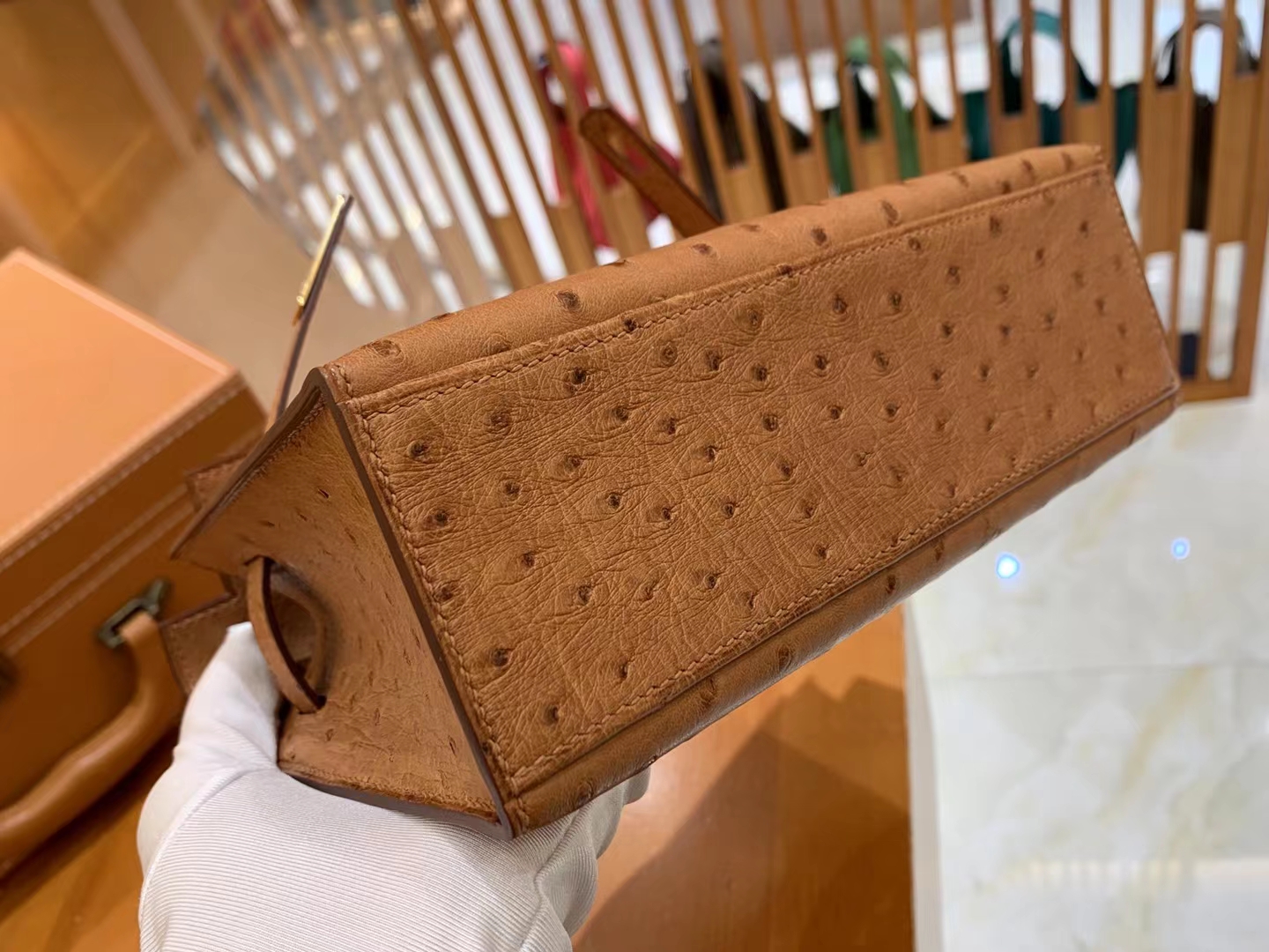 Hermes 爱马仕 【现货】 Mini Kelly 一代 CK37 金棕色 南非KK级鸵鸟皮 金扣 进口蜜蜡线 全手工制作