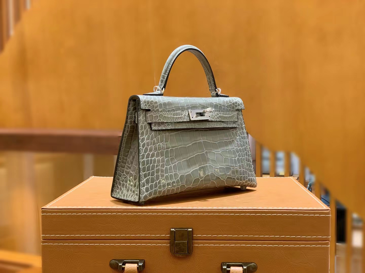 HERMES 爱马仕 Mini kelly 二代 斑鸠灰 一级进口美洲鳄 银扣