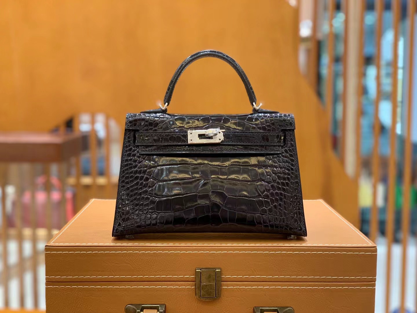 Hermes 爱马仕 Mini kelly 二代 午夜蓝 一级进口美洲鳄 银扣 进口蜜蜡线 全手工制作