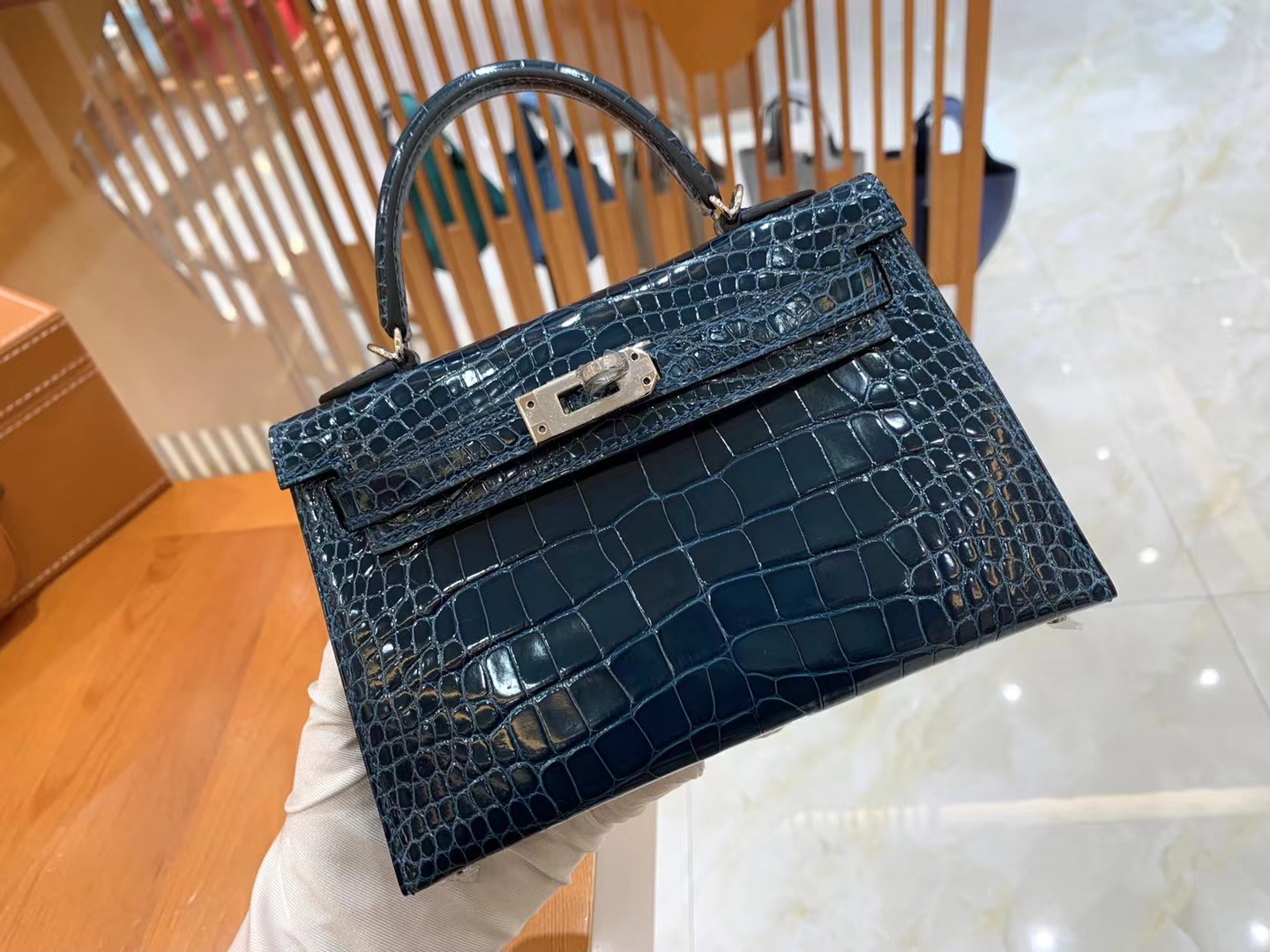 Mini kelly 二代 一级进口美洲鳄 银扣 N7 Blue Tempete风暴蓝 进口蜜蜡线 全手工制作