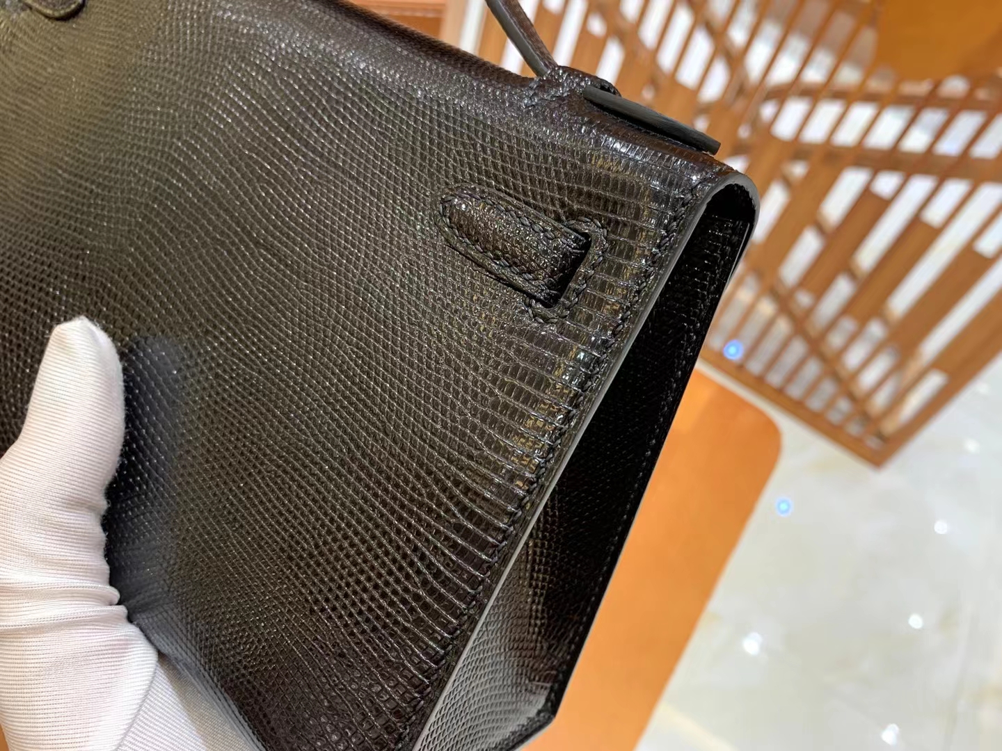 Hermes 爱马仕【现货】 Mini Kelly 一代 黑色 南非野生蜥蜴皮银扣 进口蜜蜡线 全手工制作