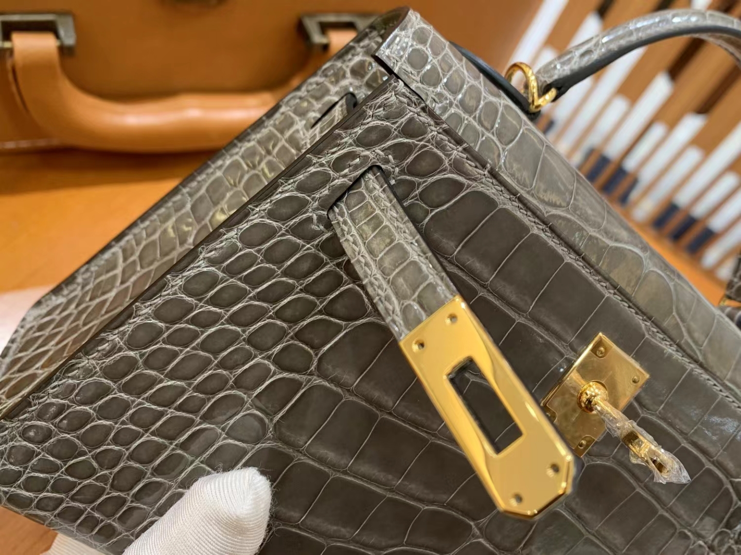 HERMES 爱马仕 Mini kelly 二代 8C Gri Elephant大象灰 一级进口美洲鳄 金扣 进口蜜蜡线 全手工制作