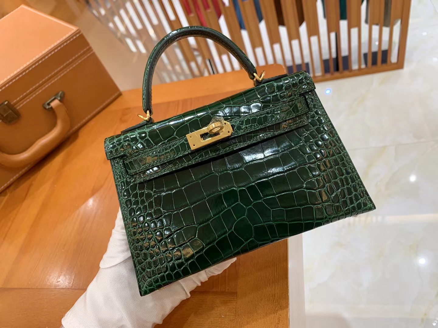 爱马仕 Hermes Mini kelly 二代 祖母绿 一级进口美洲鳄 金扣 进口蜜蜡线 全手工制作