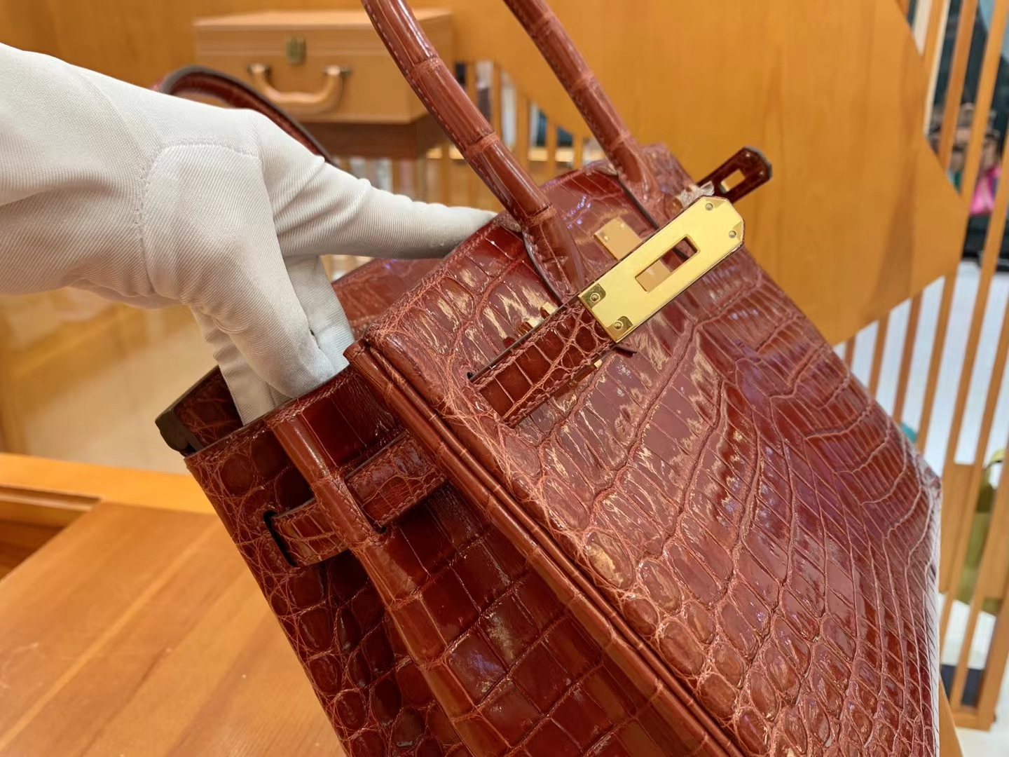 Hermes 爱马仕 Birkin 30cm 28 Caramel 焦糖棕 一级进口尼罗鳄“••” 金扣 进口蜜蜡线 全手工制作