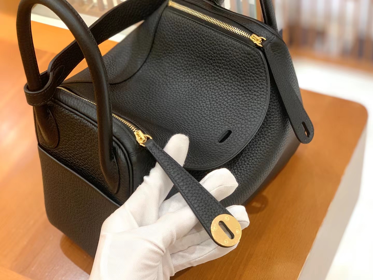 HERMES 爱马仕 Lindy 26cm Togo CC89 经典黑 Nior 进口蜜蜡线 全手工制作