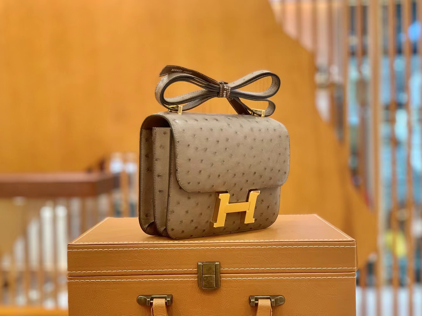 HERMES 爱马仕 Constance 空姐包 19cm 南非KK鸵鸟皮 Ostrich 8C Gri Elephant 大象灰 进口蜜蜡线 全手工制作
