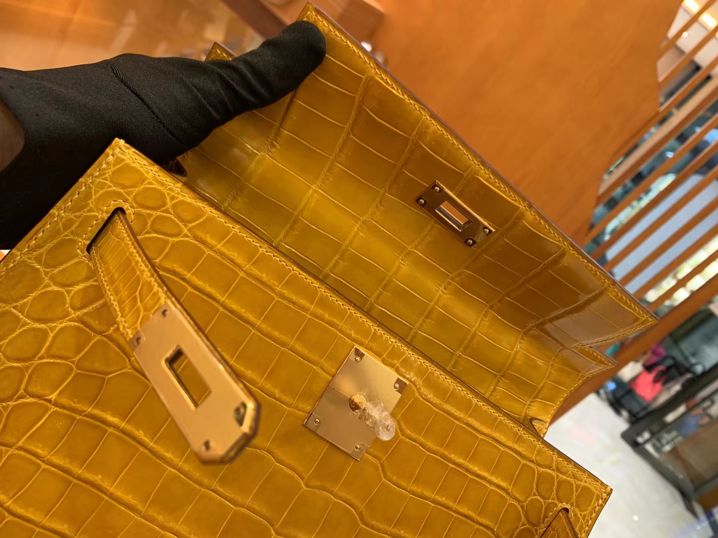 HERMES 爱马仕 Kelly 28cm 9D 琥珀黄 银扣一级尼罗鳄鱼皮“••”进口蜜蜡线 全手工制作