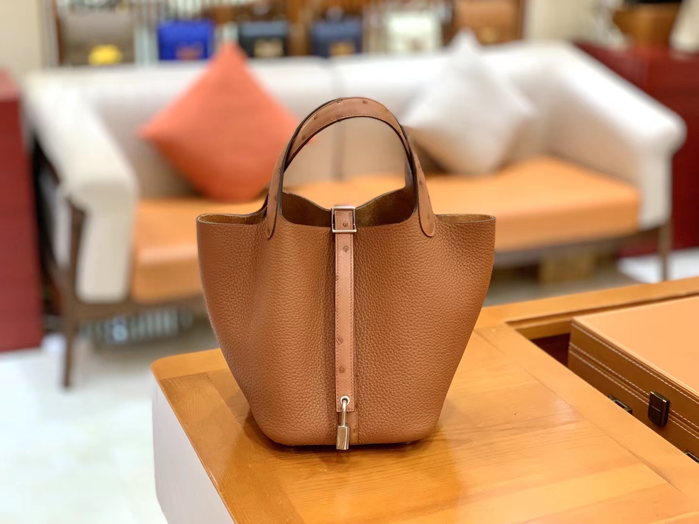 Hermes【现货】Piction 18cm CK37 金棕色 TC牛皮 进口蜜蜡线 全手工制作
