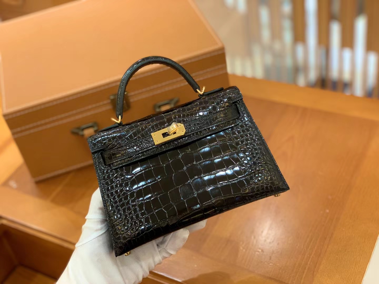 HERMES 爱马仕【现货】 Mini二代 经典黑 CC89 Nior 一级美洲鳄鱼皮“□” 进口蜜蜡线 全手工制作