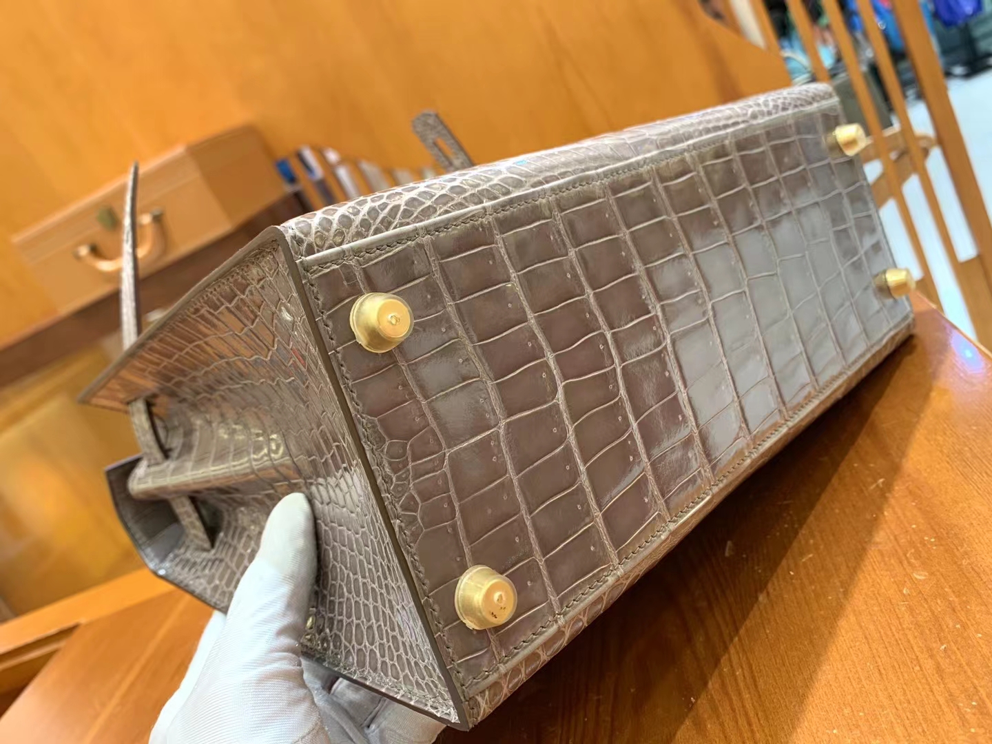HERMES 爱马仕 Kelly 28cm 81 Gris Tourterelle 斑鸠灰 银扣一级尼罗鳄鱼皮“••”进口蜜蜡线 全手工制作