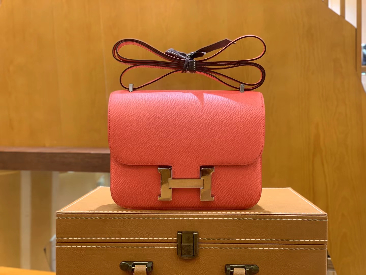 HERMES 爱马仕  Constance 康康 Epsom Q5 Rouge Casaque 德克萨斯粉 金扣 19cm