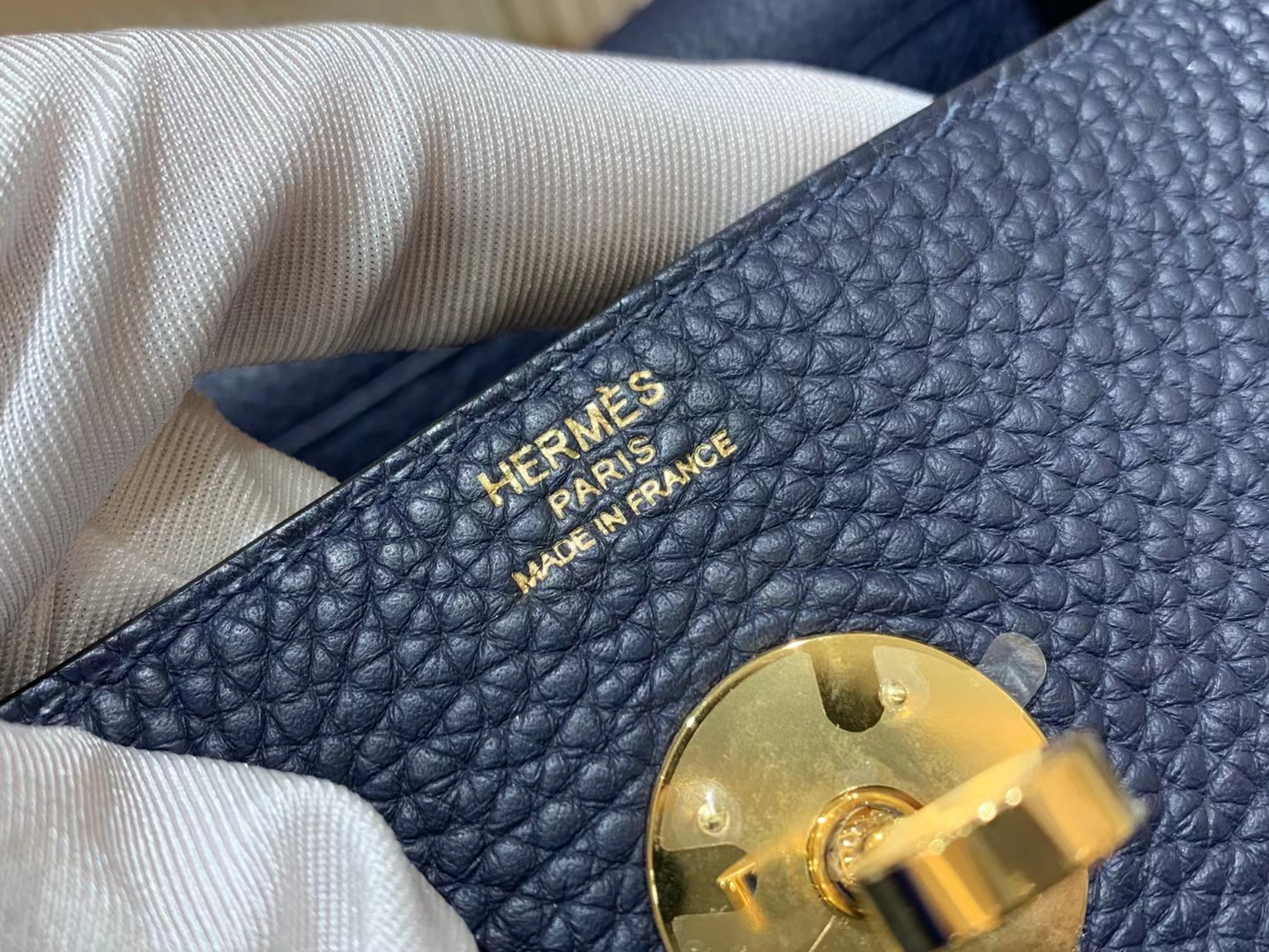 HERMES 爱马仕 Lindy 26cm Togo 2Z 午夜蓝 进口蜜蜡线 全手工制作