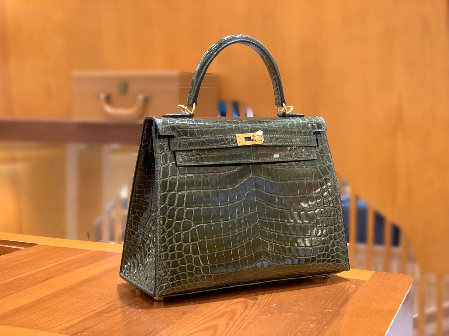 HERMES 爱马仕 Kelly 25cm 61 Vert Olive橄榄绿 金扣 一级美洲鳄鱼皮“□” 进口蜜蜡线 全手工制作