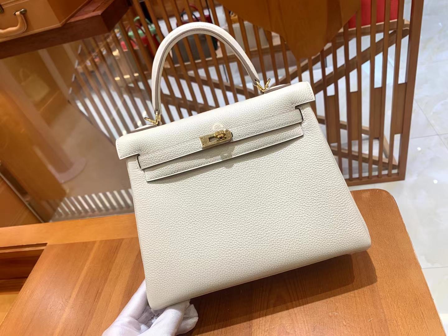 HERMES 爱马仕 kelly 25 Togo Craie 10 奶昔白