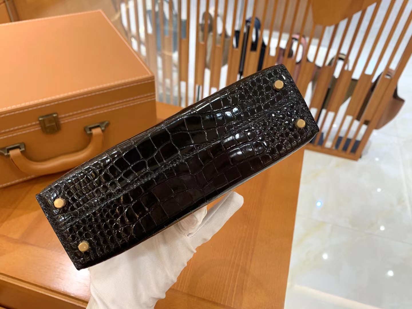 HERMES 爱马仕【现货】 Mini二代 经典黑 CC89 Nior 一级美洲鳄鱼皮“□” 进口蜜蜡线 全手工制作