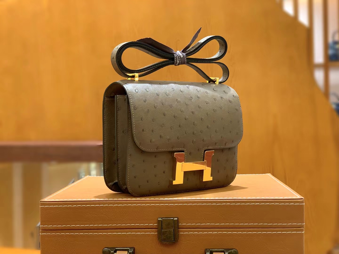 HERMES 爱马仕 Constance 空姐包 19cm 南非KK鸵鸟皮 Ostrich 8S Gris souris 鼠灰色 进口蜜蜡线 全手工制作
