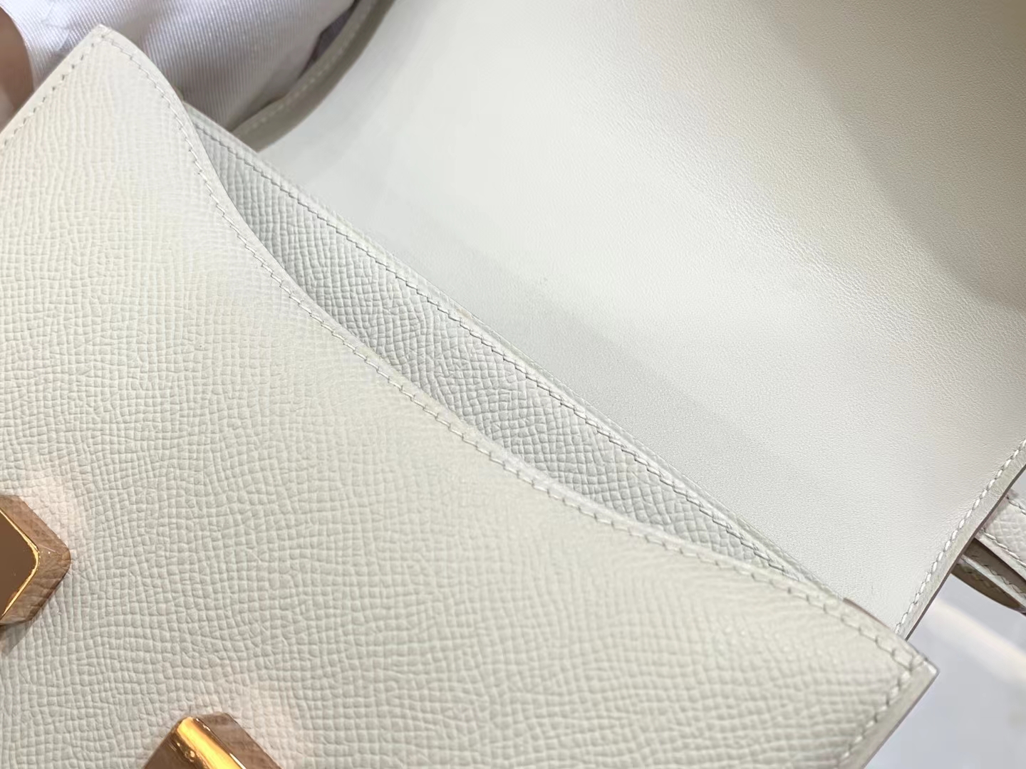 HERMES 爱马仕 Constance 康康 Epsom Craie 10奶昔白 浅金扣 19cm