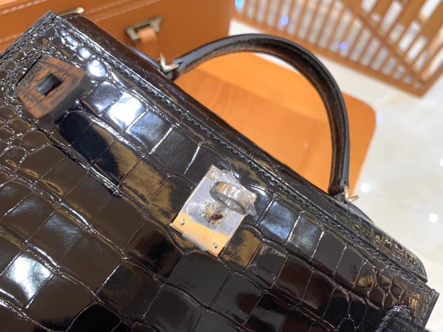 HERMES 爱马仕【现货】 Mini二代 经典黑 CC89 Nior 一级美洲鳄鱼皮“□” 进口蜜蜡线 全手工制作