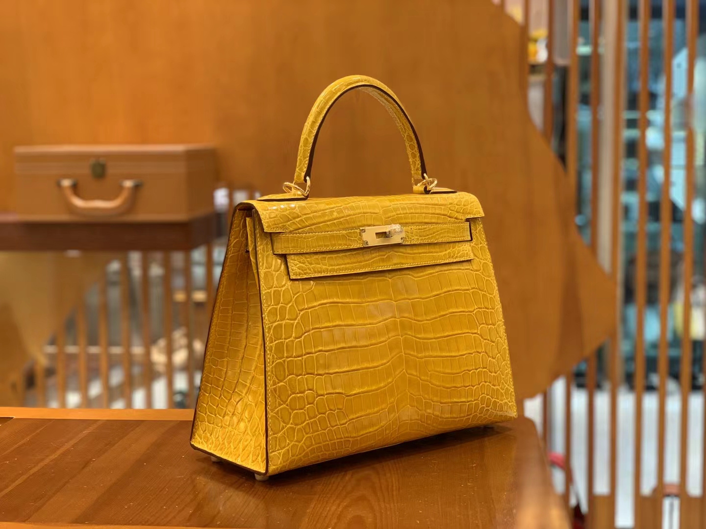 HERMES 爱马仕 Kelly 28cm 9D 琥珀黄 银扣一级尼罗鳄鱼皮“••”进口蜜蜡线 全手工制作