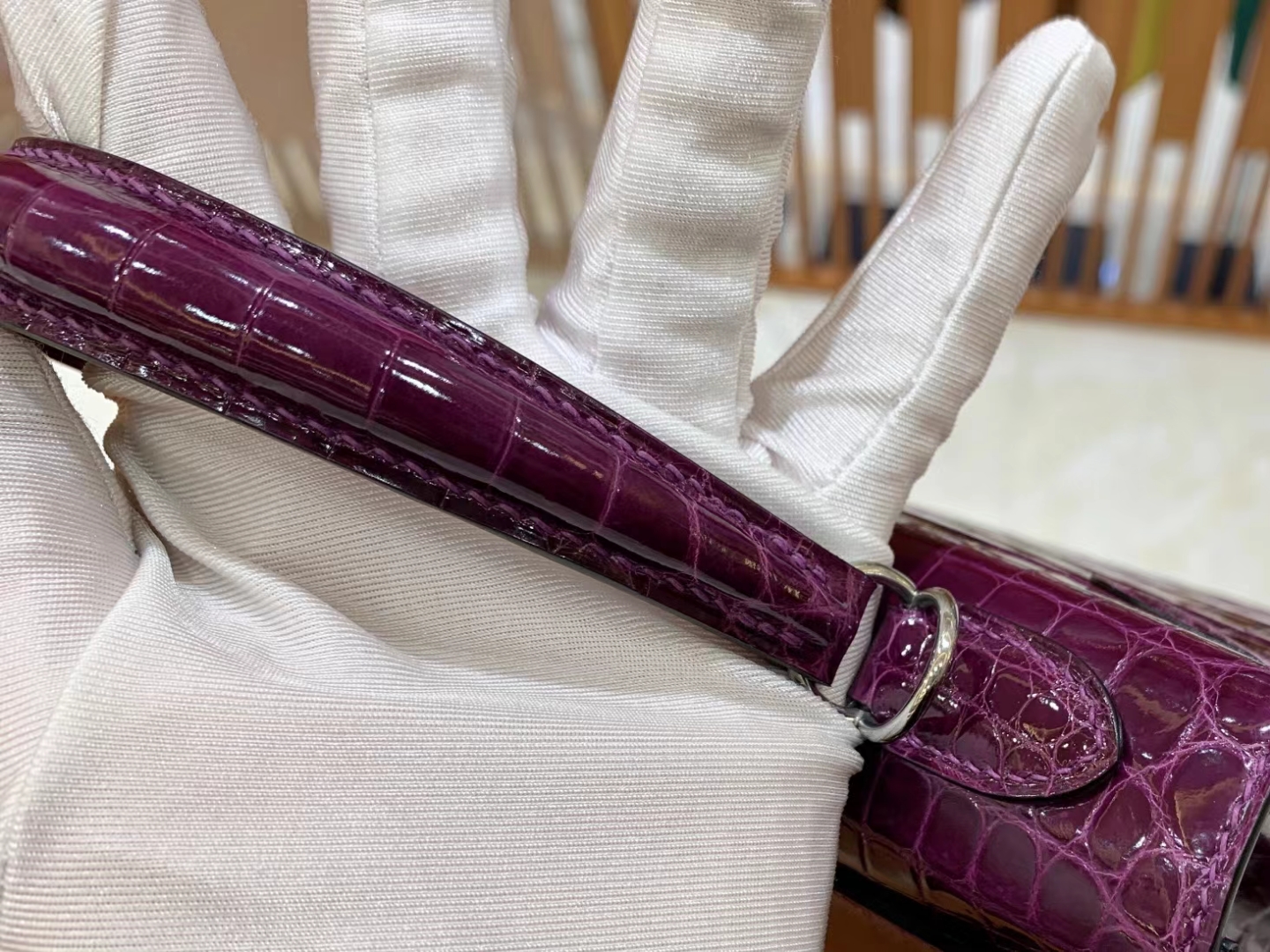 HERMES 爱马仕 Kelly 25cm 9G Amethyst 水晶紫 金扣 一级美洲鳄鱼皮“□” 进口蜜蜡线 全手工制作