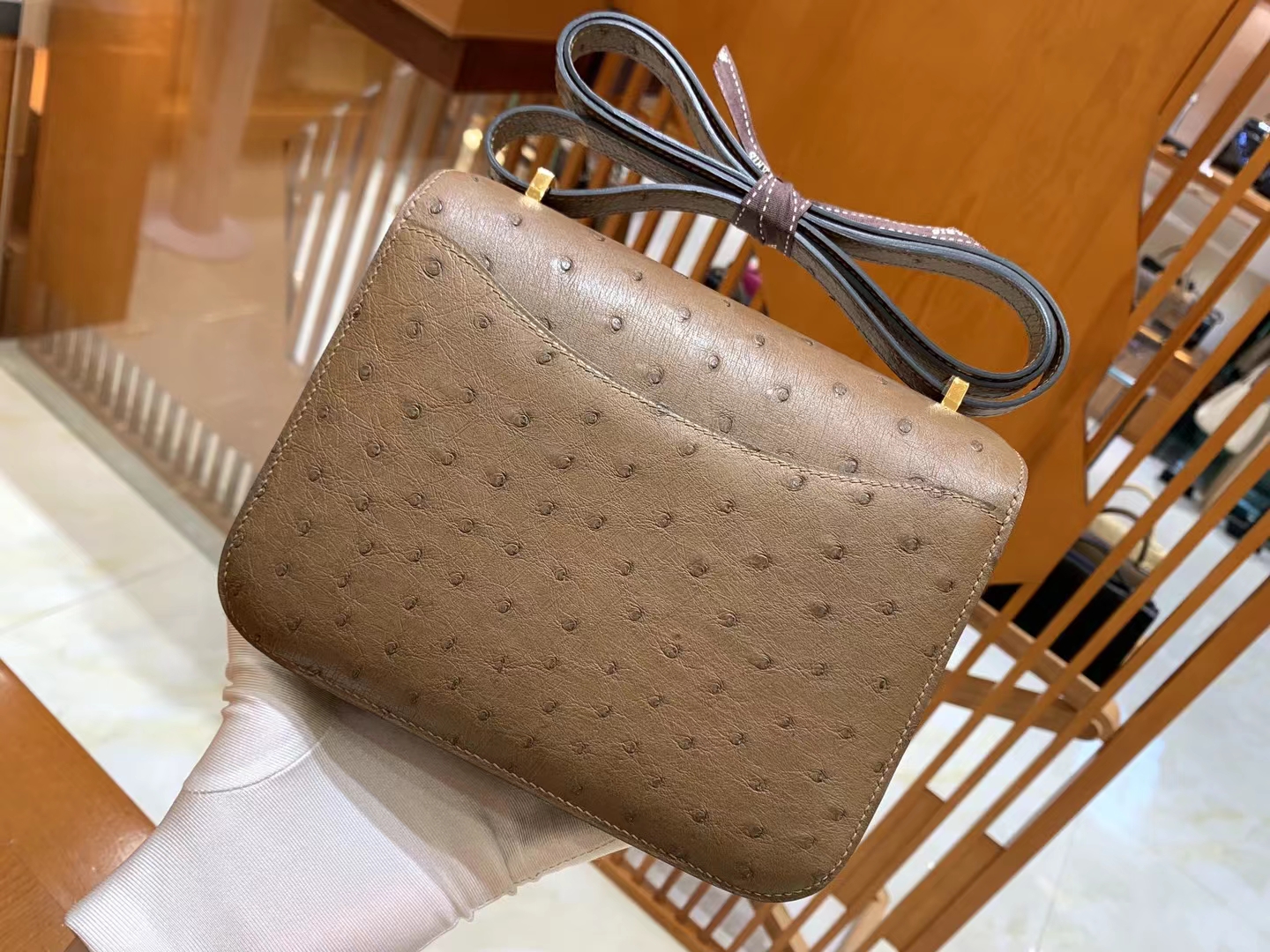 HERMES 爱马仕 Constance 空姐包 19cm 南非KK鸵鸟皮 Ostrich 8S Gris souris 鼠灰色 进口蜜蜡线 全手工制作