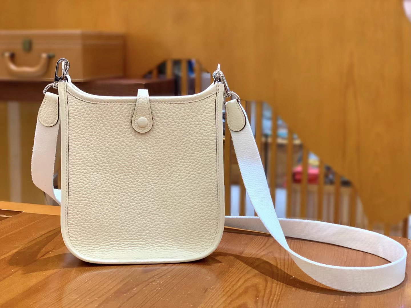 HERMES 爱马仕 伊芙琳17cm Craie 10 奶昔白 进口TC大牛皮 银扣 进口蜜蜡线 全手工制作