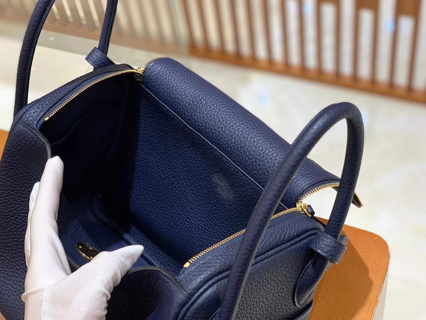 HERMES 爱马仕 Lindy 26cm Togo 2Z 午夜蓝 进口蜜蜡线 全手工制作