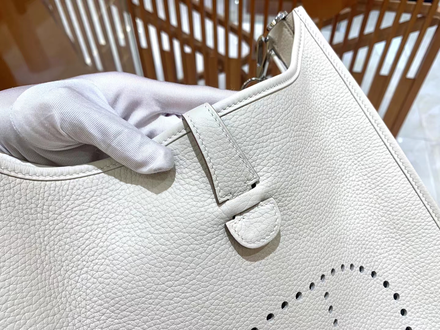 HERMES 爱马仕 Evelyne 29CM 伊芙琳 Togo Craie 10 奶昔白 进口蜜蜡线 全手工制作