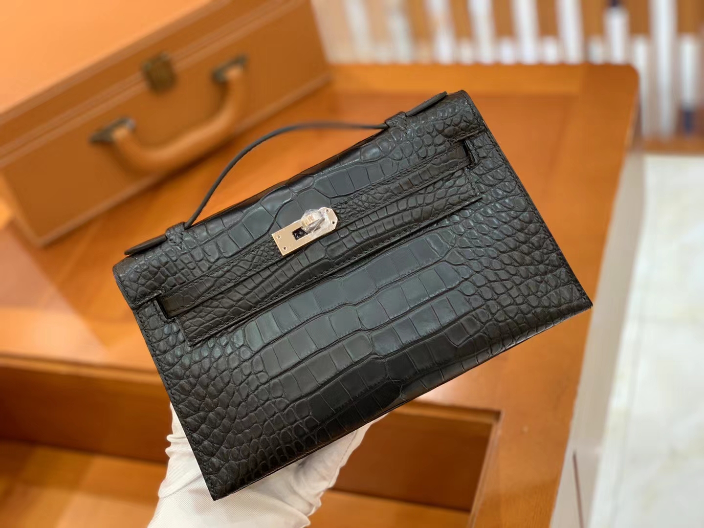 HERMES 爱马仕【现货】Mini一代 经典黑 银扣 一级美洲鳄鱼皮“□”进口蜜蜡线 全手工制作