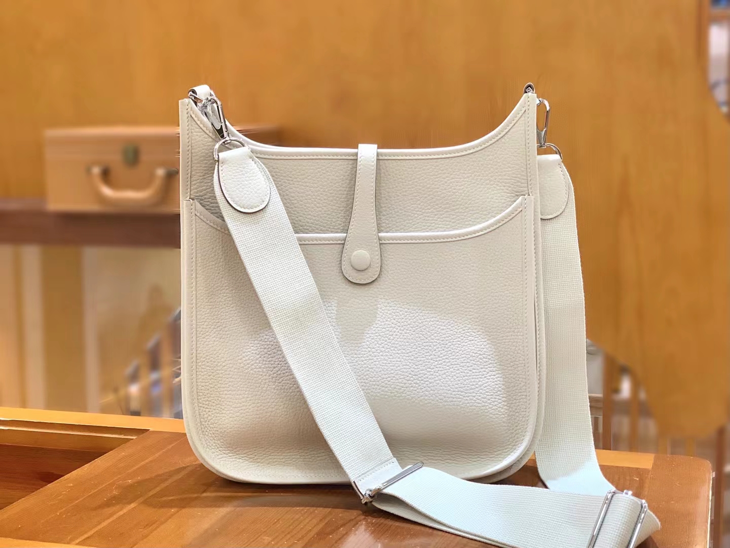 HERMES 爱马仕 Evelyne 29CM 伊芙琳 Togo Craie 10 奶昔白 进口蜜蜡线 全手工制作