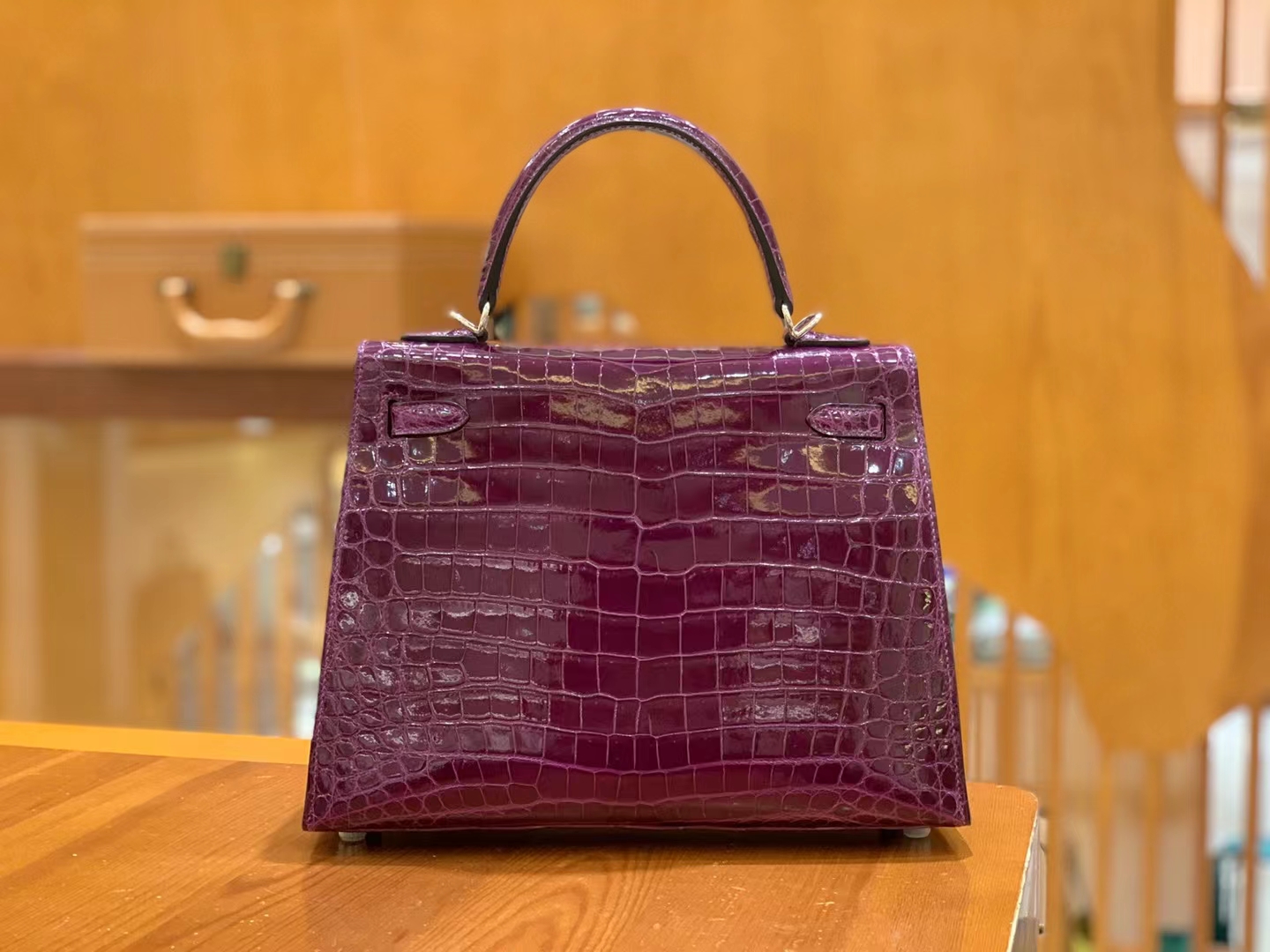 HERMES 爱马仕 Kelly 25cm 9G Amethyst 水晶紫 金扣 一级美洲鳄鱼皮“□” 进口蜜蜡线 全手工制作